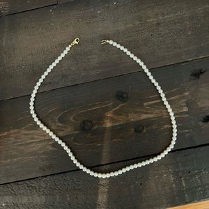 LiliClaspe Pearl necklace